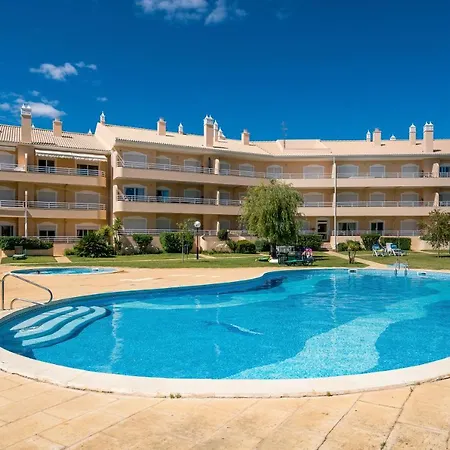 Pimenteiras - Cosy Apart In Vilamoura With Ac, Pool, And Bbq *
